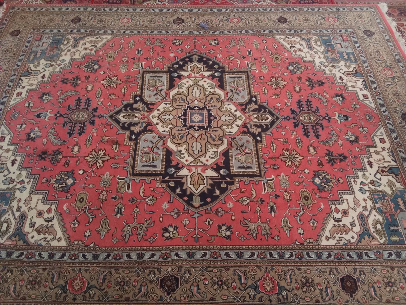 فرش هریز دستبافت ایرانی 12 متری 